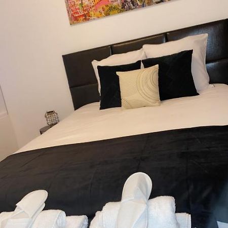 L'AppartE Black Superbe Appartement Pop ! Besançon Eksteriør billede