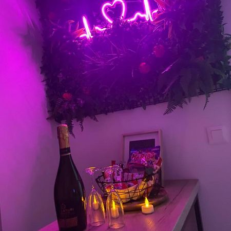 L'AppartE Black Superbe Appartement Pop ! Besançon Eksteriør billede