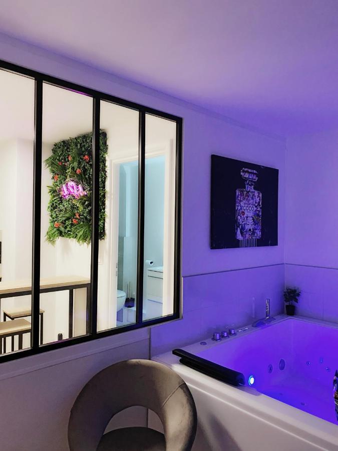 L'AppartE Black Superbe Appartement Pop ! Besançon Eksteriør billede