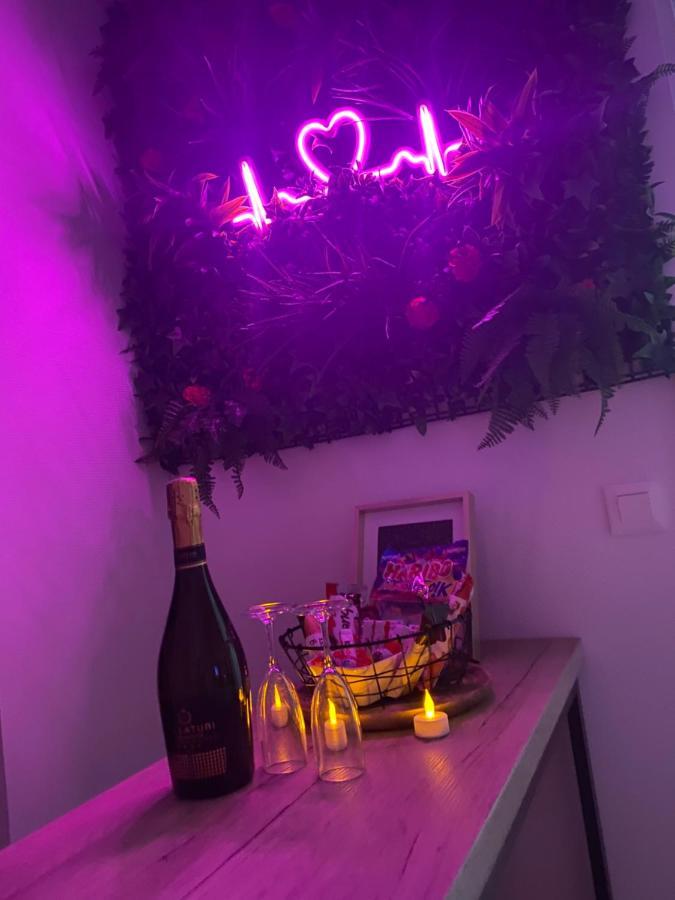 L'AppartE Black Superbe Appartement Pop ! Besançon Eksteriør billede